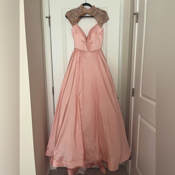 Sherri Hill evening gown pale pink - Picture 4 of 4
